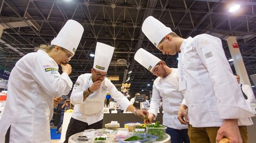 A METRO standján piacoztak a Bocuse-döntős séfek