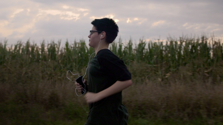 Egy fiatal szabolcsi transznemű történetén keresztül szól a család fontosságáról a nemzetközi érdeklődést kiváltó magyar dokumentumfilm