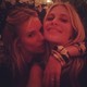 Sienna Miller és jó barátnője Poppy Delevingne.