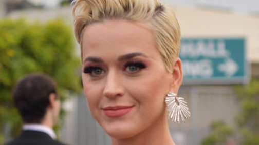 Katy Perry magyar tervező ruhájában bulizott az Oscar estéjén