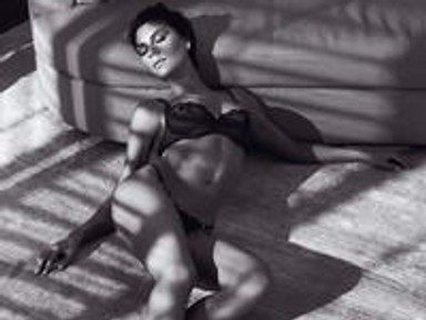 Victoria Beckham újra levetkőzött!