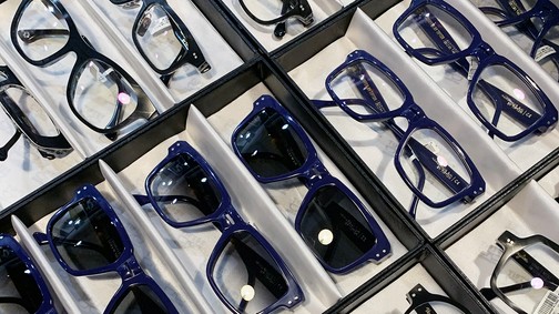 Ez a szemüvegkeret kompormisszumok nélkül született: megérkezett a Tipton x Schiffer