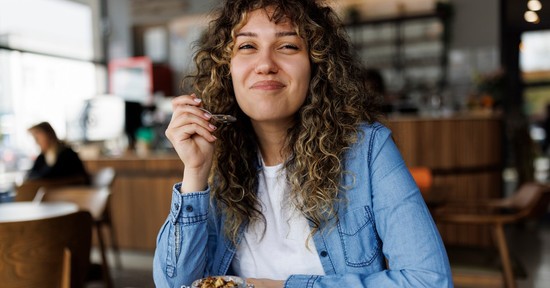 7 dolog, ami vastagbélrákot okozhat, mégis napi szinten eszel belőle