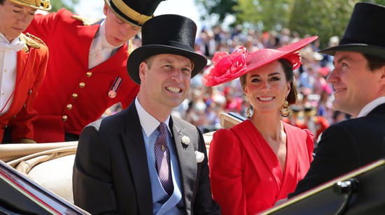 Alkalmazottak meséltek Károly király és Vilmos herceg igazi arcáról