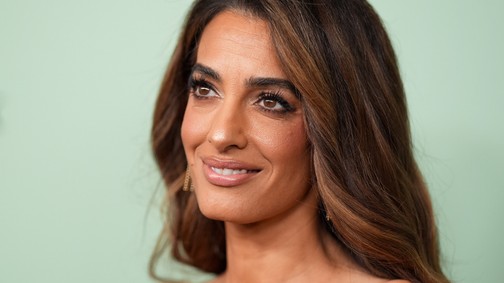 8 alkalom, amikor Amal Clooney mindenkit túlragyogott a vörös szőnyegen páratlan ruhaválasztásával