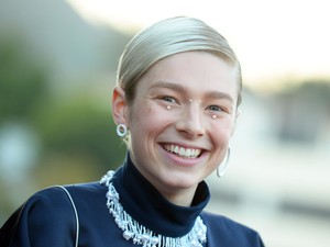 Az Eufória transznemű sztárja elképesztően nézett ki a vörös szőnyegen