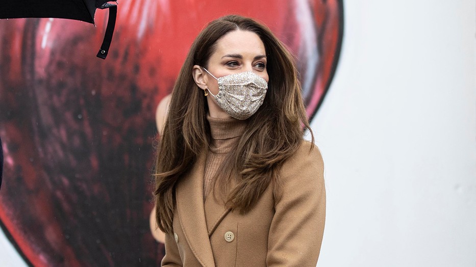 Kate Middleton bemutatja, hogyan viselj tetőtől talpig bézst sikkesen