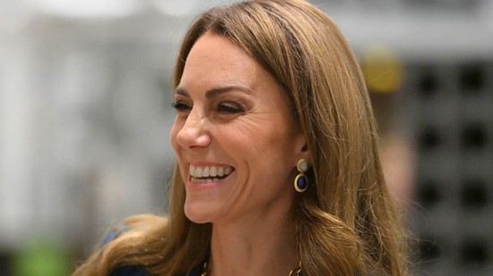 Katalin hercegné lélegzetelállító külsővel tért vissza a munkába: rég volt már ennyire kirobbanó formában a walesi hercegné