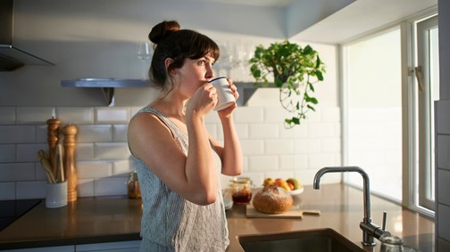 8 ártalmatlannak tűnő reggeli szokás, amivel a saját egészségedet szabotálod