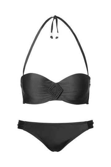 Szivacsbetétes bikinifelső és alsó C&A 4590 Ft, 1990 Ft. Ha kicsi a melled, és van némi felesleg a csípődön, akkor számodra ez a fekete bikini lesz a megoldás.