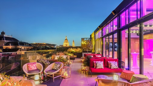 Újabb skybar Budapesten, amit fel kell fedeznetek! Csincsin!