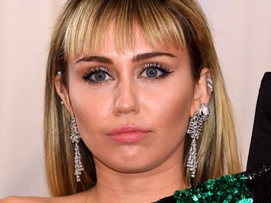 Wow! Megjelent Miley Cyrus új albuma, és nagyon elborult lett
