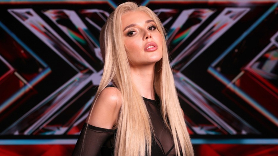 Herceg Erika egy elképesztően merész meztelenruhában állt a kamerák elé