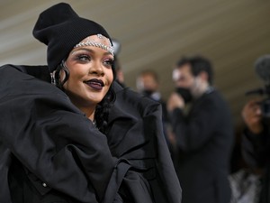 Rihanna a Met gála afterpartijára már bugyira vetkőzött