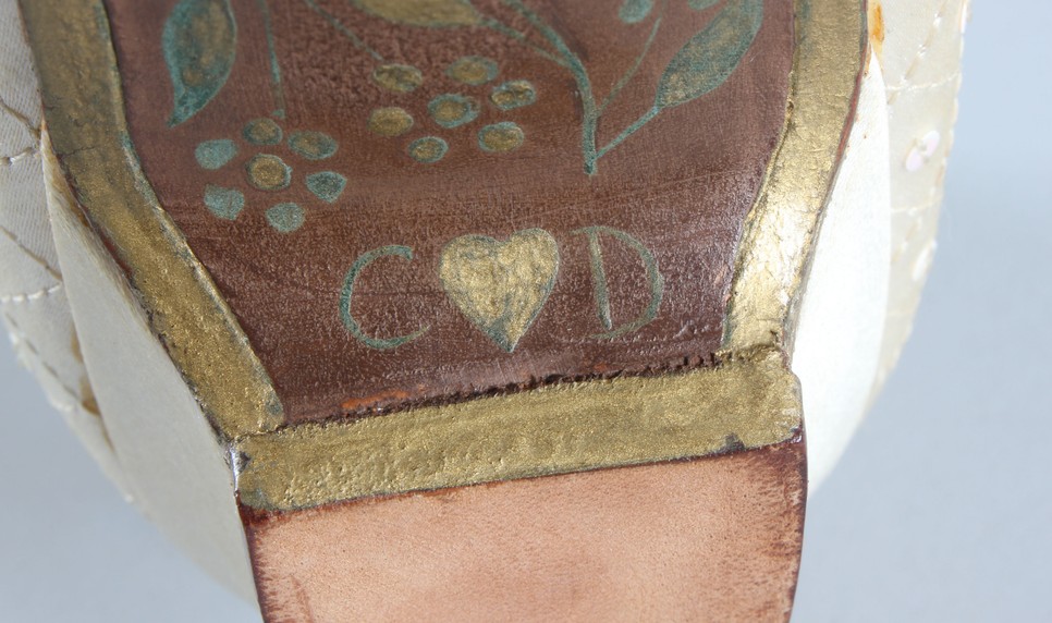 Diana hercegné esküvői cipő