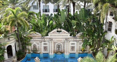 A villa, ahol meggyilkolták Gianni Versacét ma luxushotel