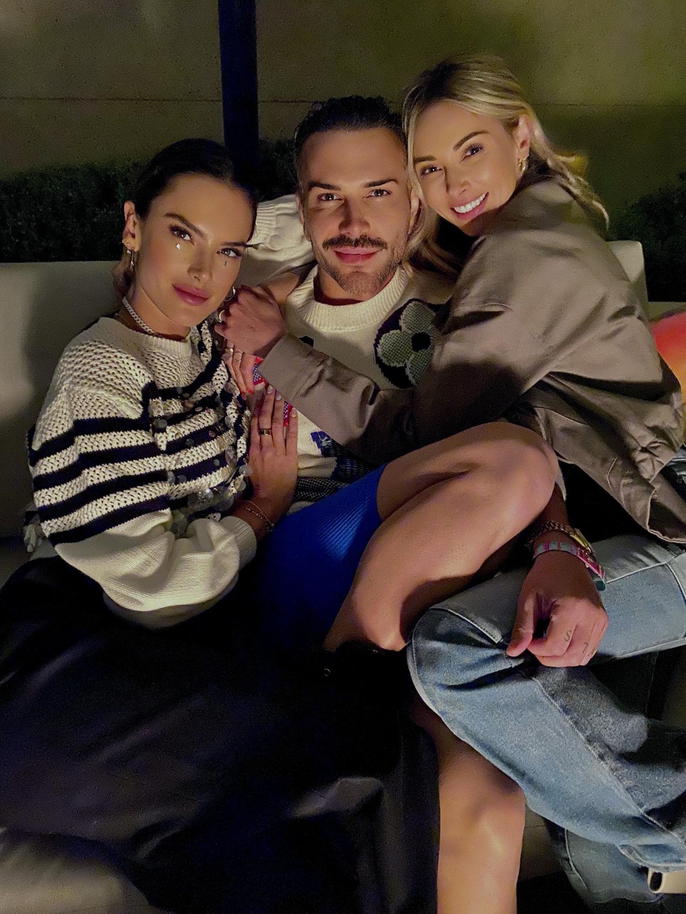 Az óriaásflitterek az esti fényekben még izgalmasabban csillognak! A kép Inge Fonteyne engedélyével közölve, Styling: Izabella Passero