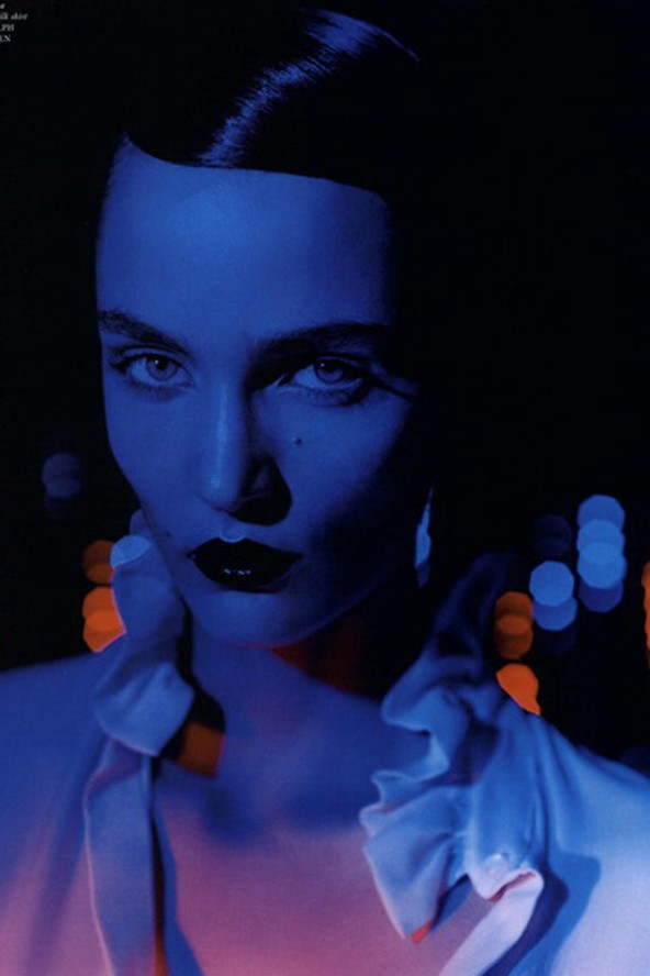 2011 nyarán a Love magazinnak is készített divatanyagot.