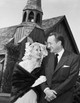 1949: Gábor Zsuzsa összeházasodik George Sanders brit színésszel Las Vegasban, Nevadában.  Ez már a harmadik házassága volt.