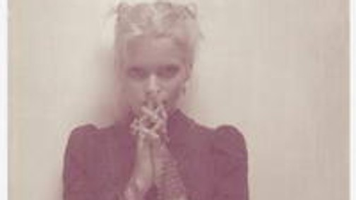 A Chanel modellje inkább rocksztár lesz?