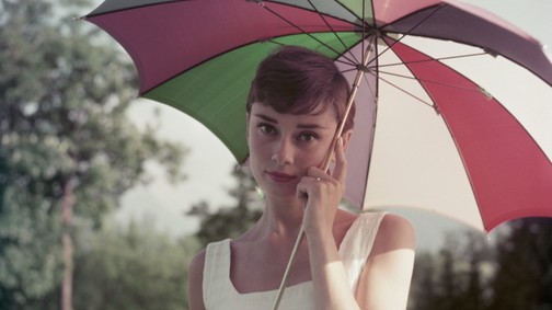 10 csodálatos fotó Audrey Hepburn-ről, ami bemutatja, milyen az utánozhatatlan elegancia