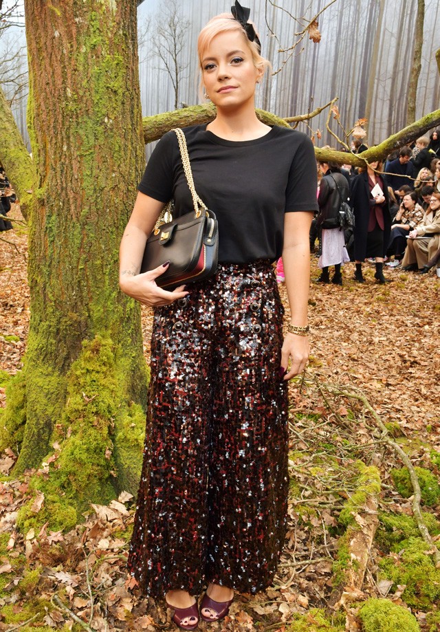 Lily Allen a Chanel divatbemutatón