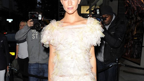 Poppy újabb bájos outfitje