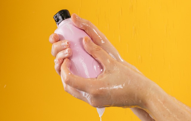 Szex a fürdőkádban! Ez lesz a legjobb Valentin-napi programod idén