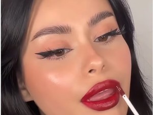 A TikTok új kedvence a színváltós rúzs