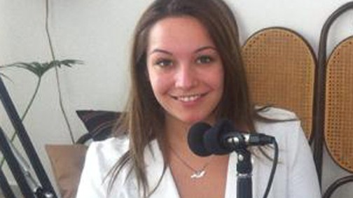 Csinos szettben a motoros versenyző