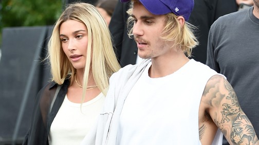 Beégett a retinánkba, ahogy Justin Bieber őrült párzási táncot lejt feleségének