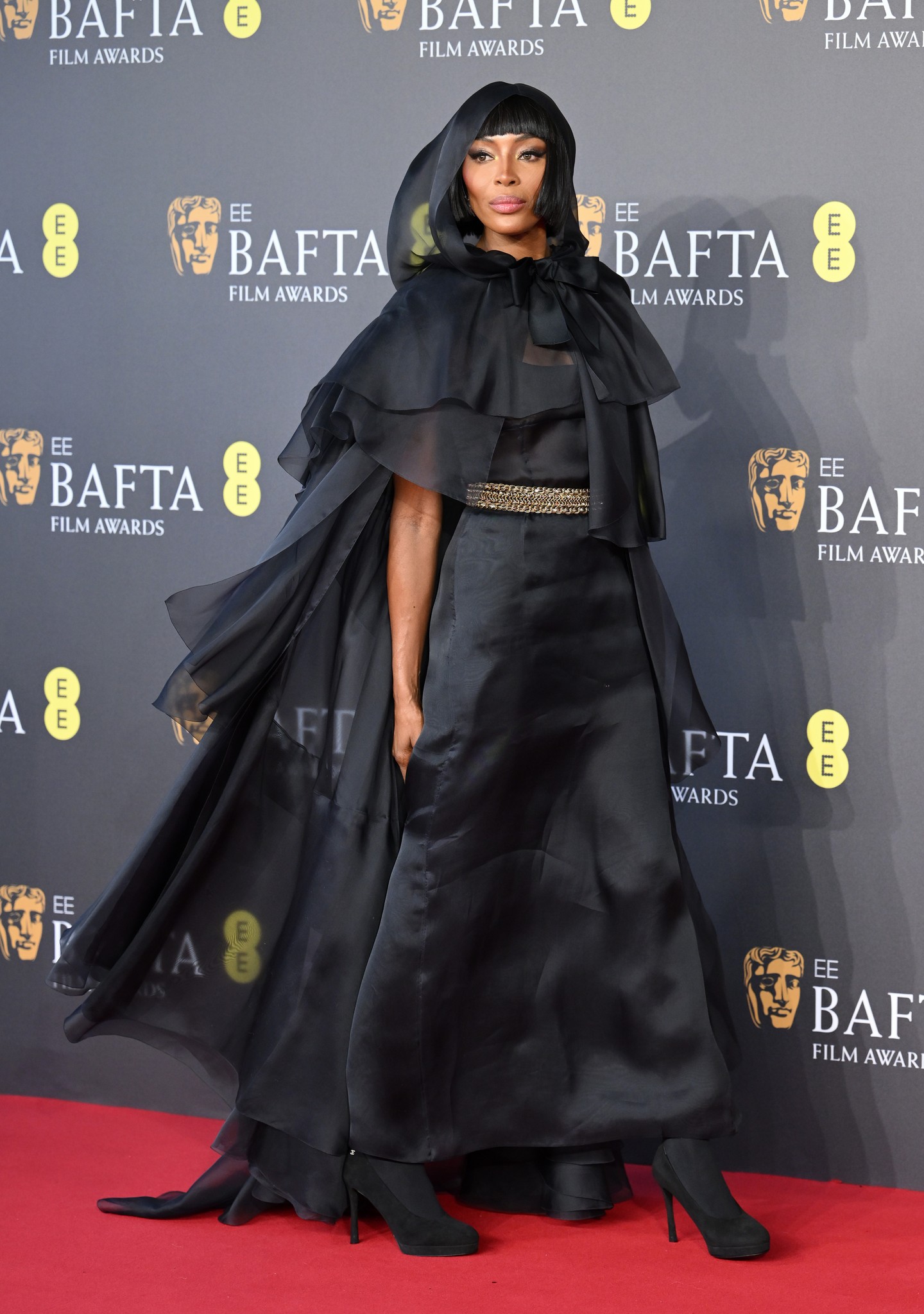 Naomi Campbell modell egy mesebeli Chanel ruhában lépett a BAFTA vörös szőnyegére