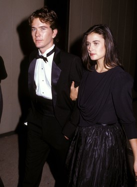 Mielőtt a vörös szőnyeg femme fatale-ja lett, Demi Moore megjelenéseit kifejezetten a visszafogottság jellemezte