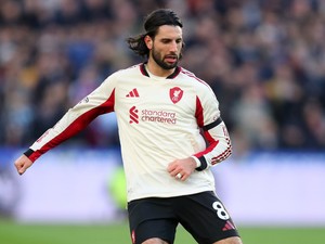 Szoboszlai Dominik tündéri apa-lánya fotójára nincsenek szavak, így készülnek az első közös karácsonyukra