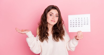 „A menstruációm mindig máskor jön meg. Ez normális?” - itt van minden, amit tudni akartál a rendszertelen ciklusról (x)