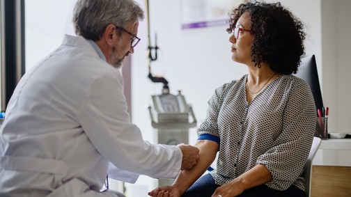 Úgy érzed, változókorba léptél? Ezeken a napokon kell vérvételre menned, ha menopauzára gyanakszol