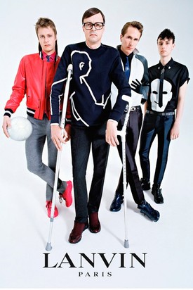 Edie Campbell a családban marad