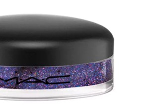 Ettől az új szépségtrendtől kihull az emberek szemöldöke!