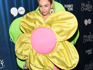 Miley Cyrus ruhájánál idiótább nem lesz ebben az évben