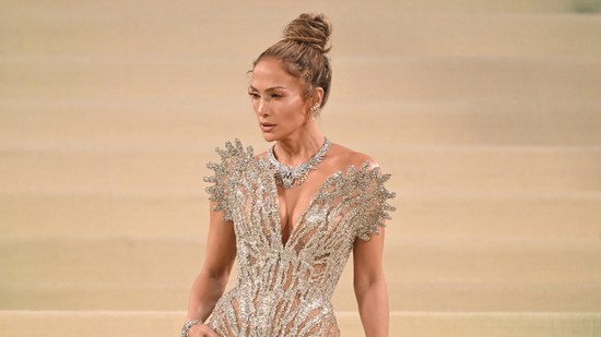 Most akkor válnak vagy sem? Jennifer Lopez mindenkit összezavart a vörös szőnyegen