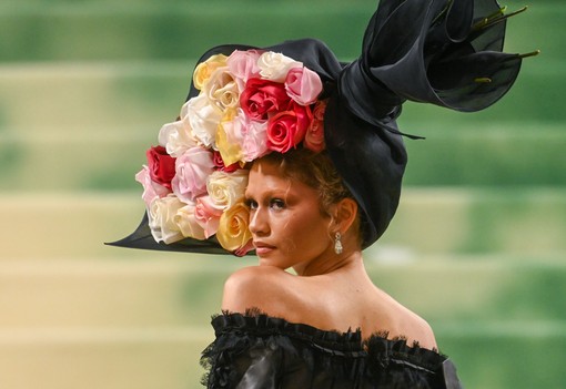 "Virágok, a 2024-es Met-gálán? Úttörő" - varázslatos öltözékek a Met-gálán