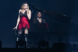 Madonna bebizonyította, hogy a pucérruha nem ismer korhatárt 