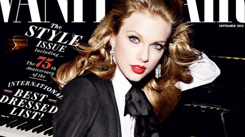 Taylor Swift kiélt vámpírként a címlapon