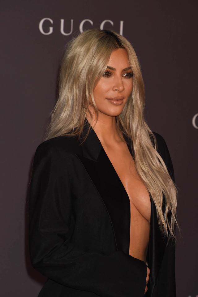 Kim Kardashian meztelen