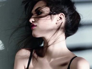 Francia divatbloggeren a magyar fehérnemű