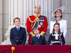 Vilmos hercegnek van egy nagyon bizarr szokása: furcsa dologra kéri meg gyerekeit a zárt ajtók mögött