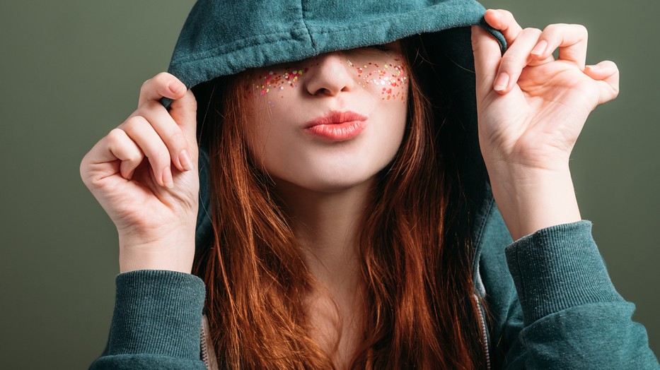 Van olyan szájfény, ami nem szárít, hanem inkább ápol? Naná!