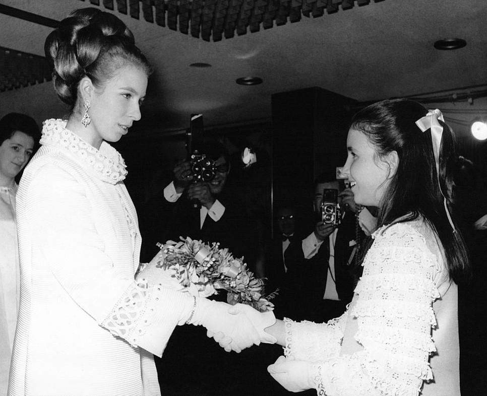 Anna hercegnő 18 évesen is ebben a ruhában pompázott