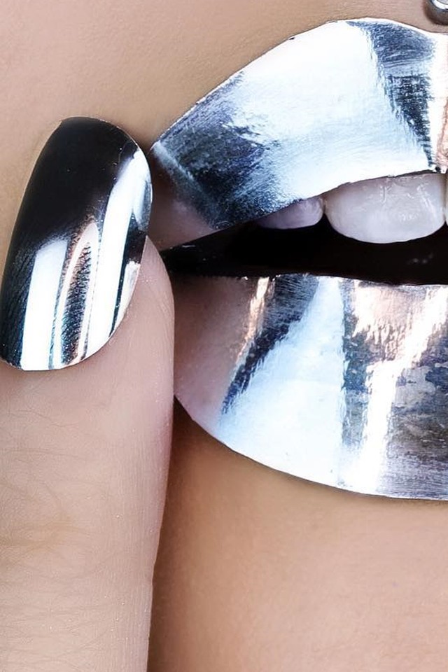 Változtasd tükörré az ajkaidat! Ez most a legmenőbb trend!