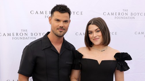 Apa lesz az Alkonyat-filmek színésze, álomszép fotóval jelentette be a gólyahírt Taylor Lautner